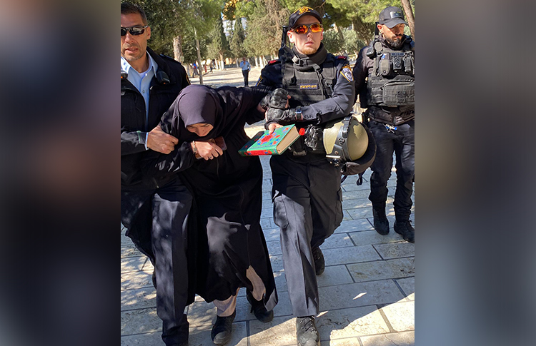 الاحتلال يعتقل 7 فلسطينيين وتركية في القدس والضفة