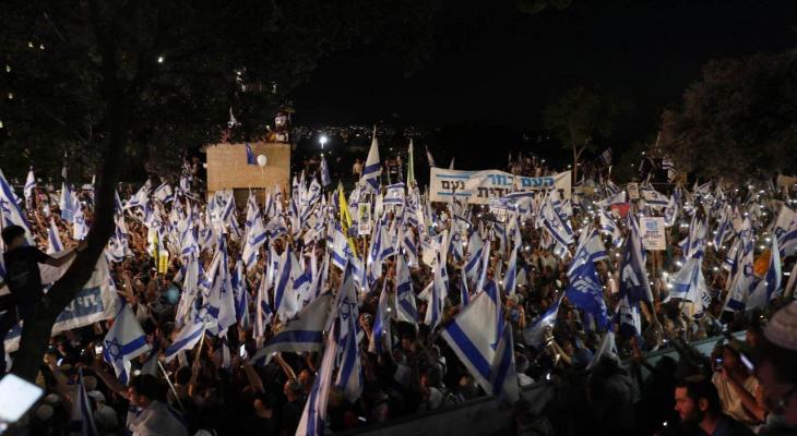 عشرات آلاف الصهاينة يتظاهرون ضد “التعديلات القضائية” بالكيان