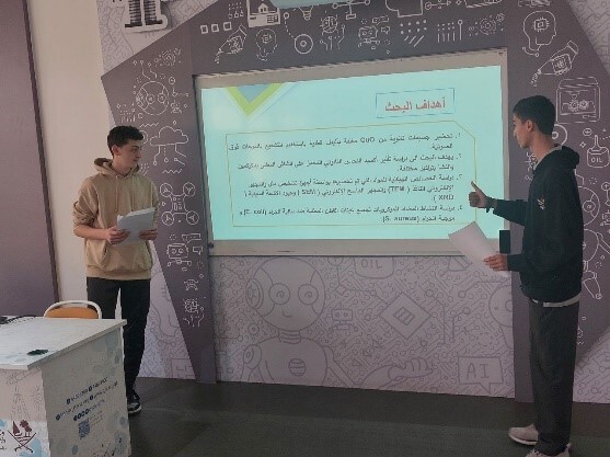 المركز الفضي للمدارس الفلسطينية بمسابقة بحثية في قطر