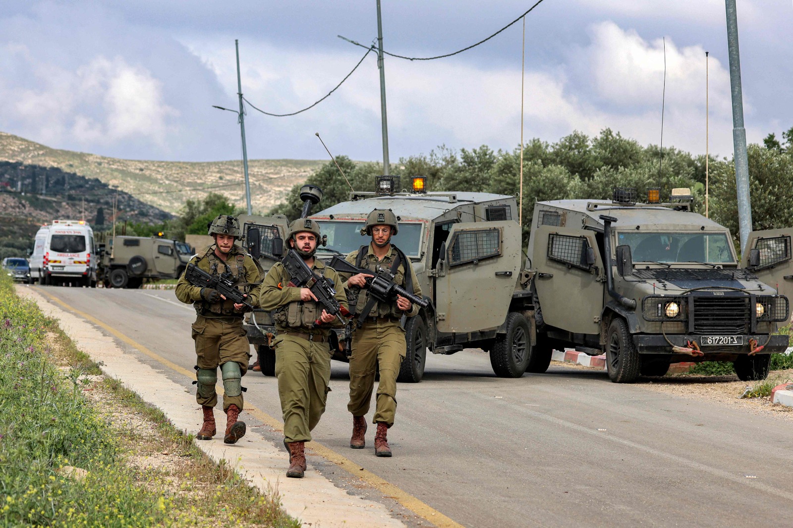 جيش الاحتلال يدفع بتعزيزات عسكرية جديدة للضفة الغربية