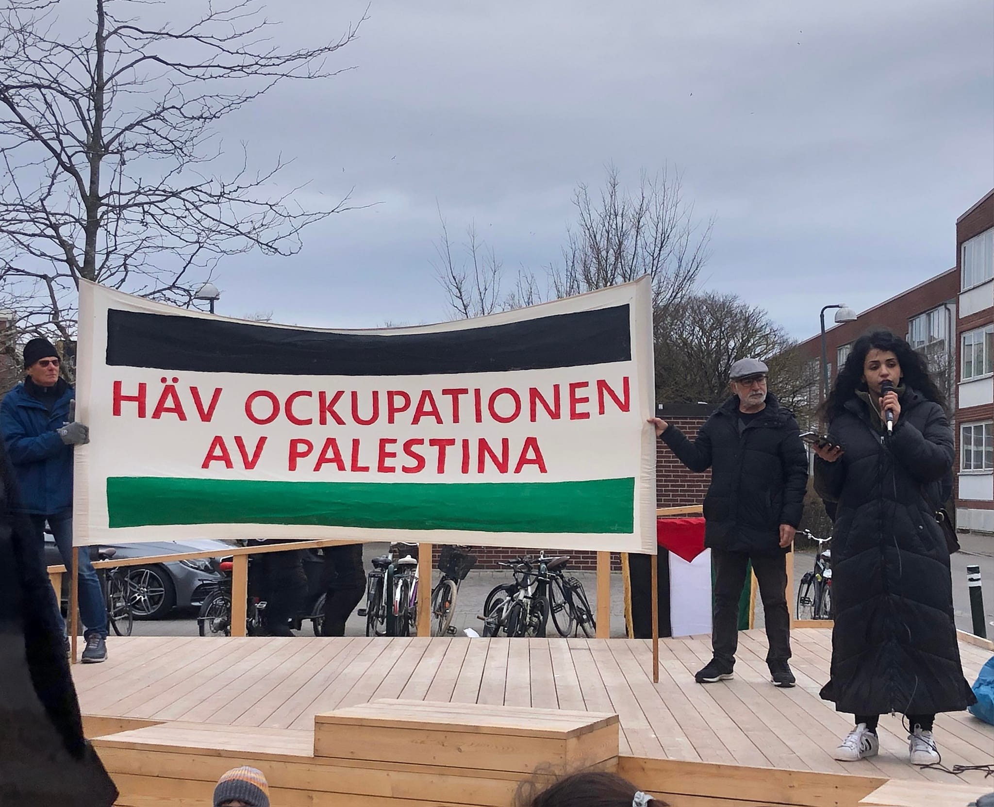 وقفة في مدينة مالمو السويدية تنديدا بجرائم الاحتلال 