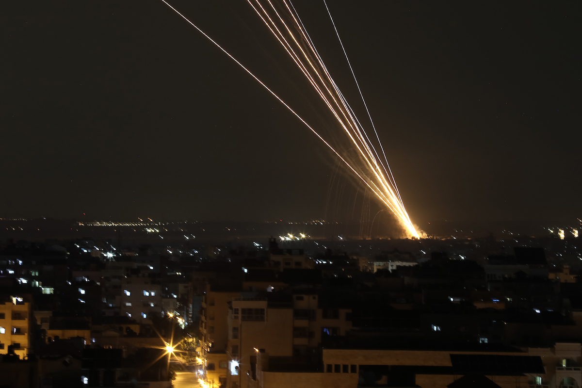 كتائب القسام تدك تل أبيب برشقة صاروخية