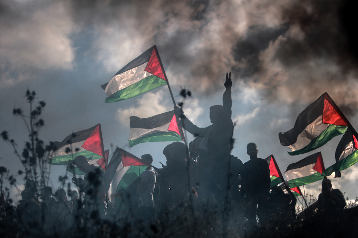 بالصور .. علم فلسطين يرفرف على ثغور غزة الشرقية