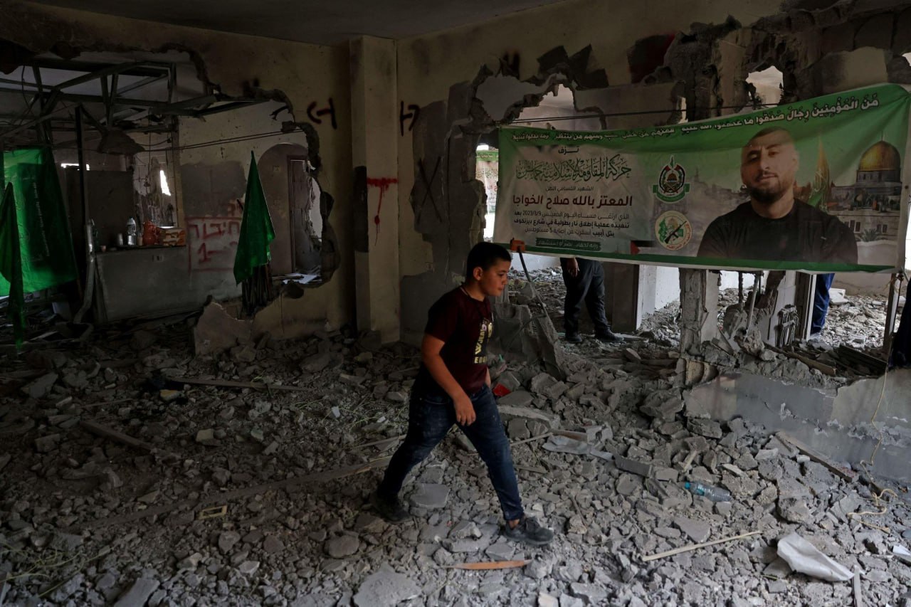 حماس: هدم منزل الخواجا جريمة لن تفلح في زعزعة إيمان شعبنا بالمقاومة