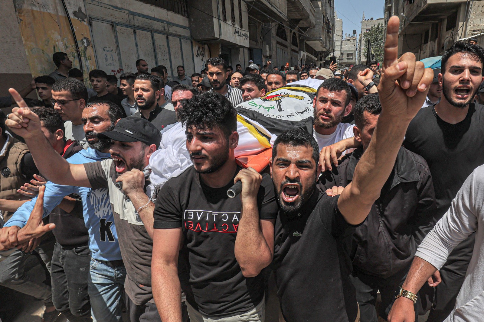 8 شهداء في اليوم الثالث لعدوان الاحتلال على غزة