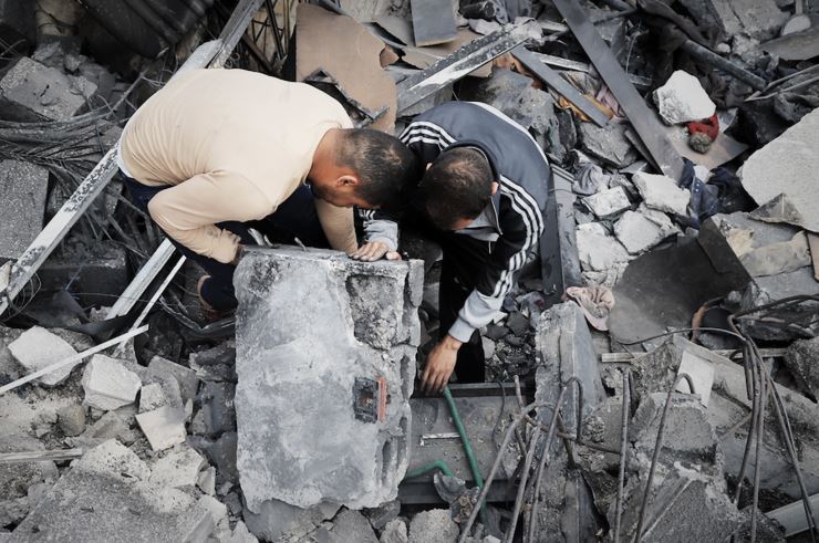 العدوان على غزة يعرّي التطبيع ويُعيد فلسطين إلى الواجهة