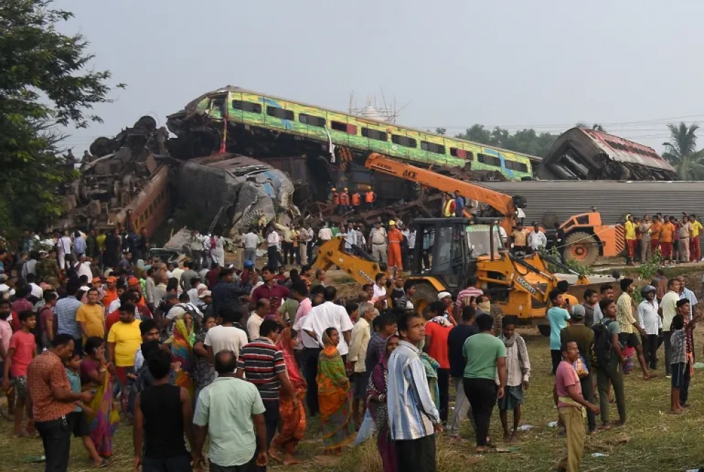 288 قتيلاً في تصادم قطارين شرقي الهند