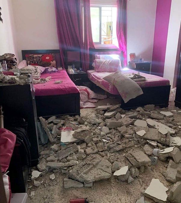 إصابة فلسطينية بعد انهيار سقف منزلها في مخيم عين الحلوة