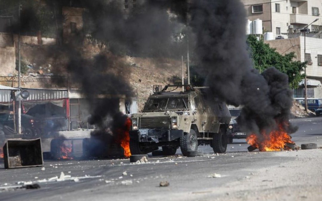 جيش الاحتلال يقر بإصابة آلية عسكرية في عقبة جبر