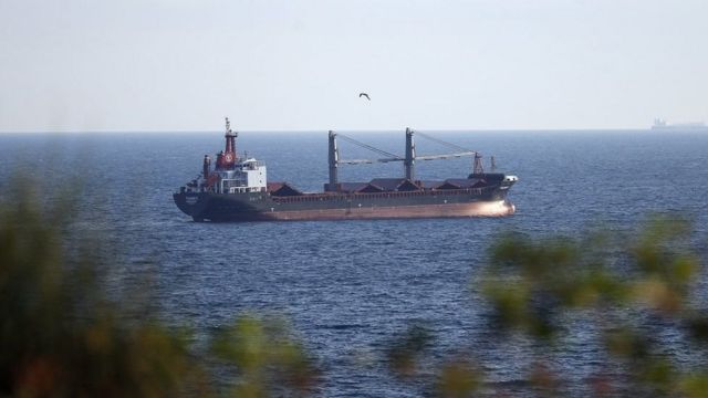روسيا: سنعتبر السفن المتجهة إلى موانئ أوكرانيا ناقلات عسكرية
