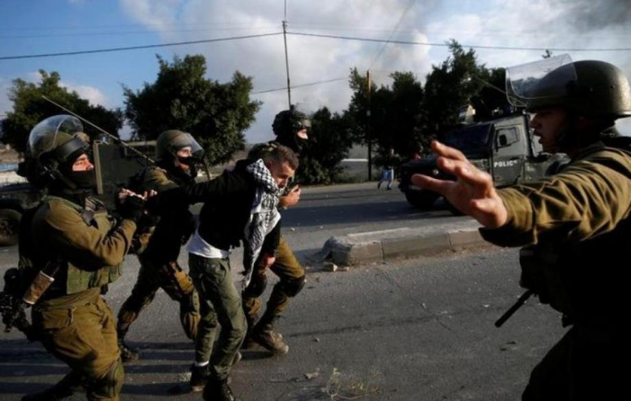 اعتقالات للاحتلال في مناطق عدة بالضفة واعتداءات للمستوطنين بأريحا