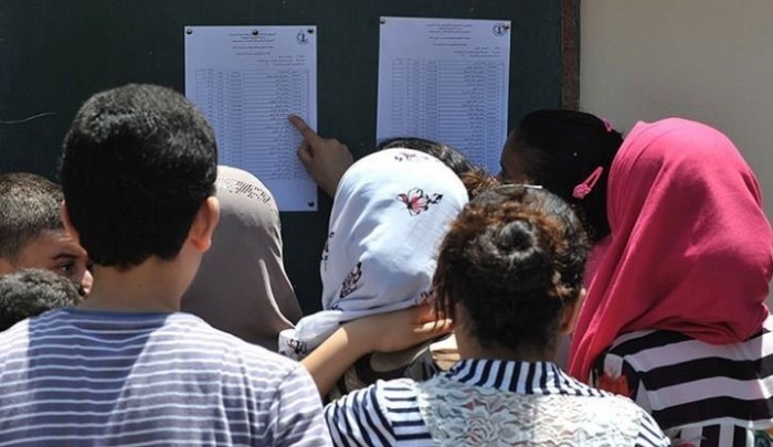 رغم الظروف القاسية.. طلبة فلسطينيون بسوريا يحتلون مراكز متقدمة بامتحان البكالوريا