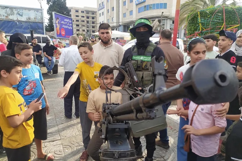 المقاومة صورة وتذكار.. معرض للصناعات القسامية بغزة