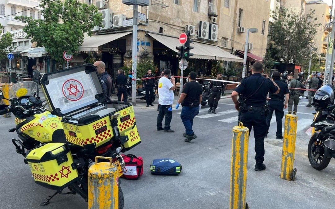 مقتل مستوطن وإصابة آخريْن في عملية إطلاق نار في تل أبيب