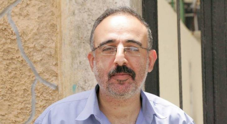 منتدى الإعلاميين يدين اعتقال أمن السلطة الكاتب حسام أبو النصر