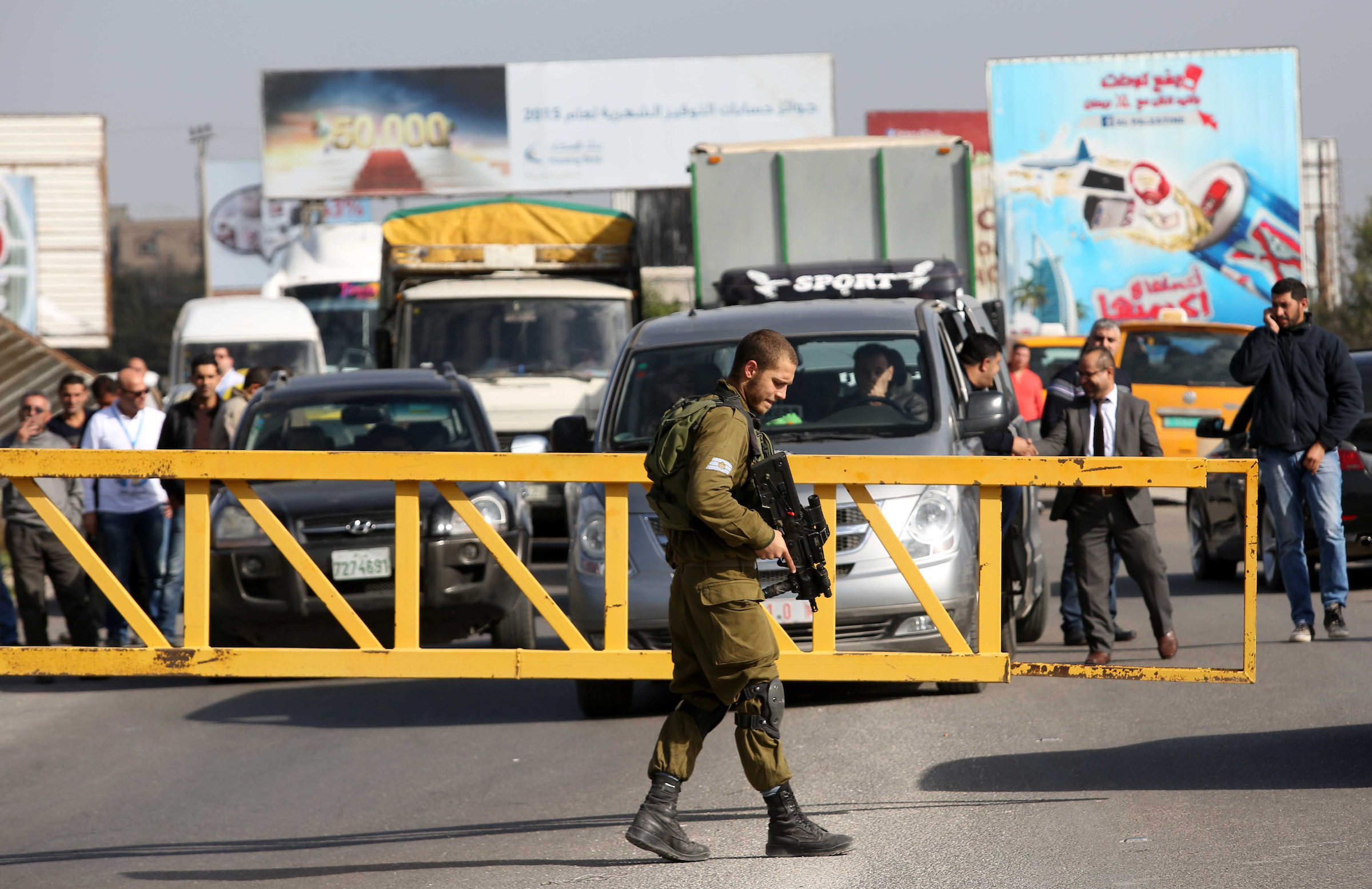 الاحتلال يشدد إجراءاته العسكرية في محيط نابلس