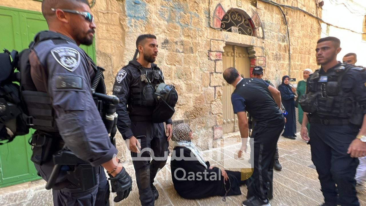 المرابطون على أبواب الأقصى: لن نترك المسجد وسنفديه بأرواحنا المرابطون على أبواب الأقصى: لن نترك المسجد وسنفديه بأرواحنا