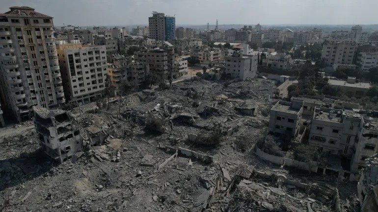 مركز حقوقي دولي: إسرائيل قصفت غزة بما يوازي ربع قنبلة نووية