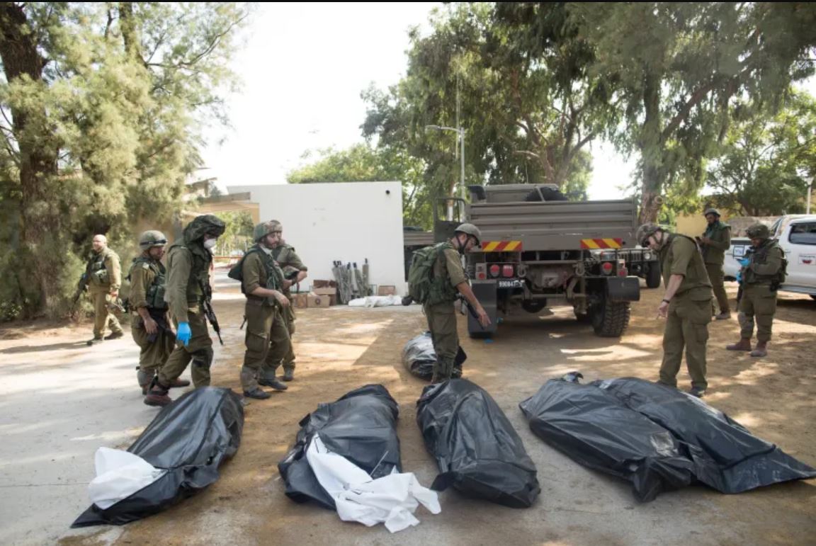 الاحتلال يعترف بمقتل 14 من جنوده في المعارك الضارية بغزة