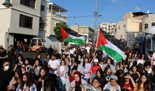 فلسطينيو 48 يحيون ذكرى هبة القدس بمسيرة حاشدة