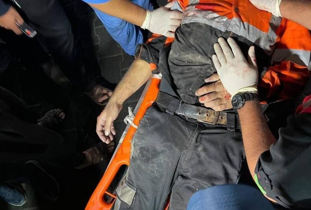 5 شهداء وجرحى من الدفاع المدني بقصف صهيوني مباشر في غزة
