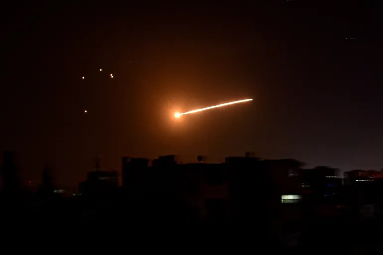 عدوان إسرائيلي يستهدف مواقع جنوب دمشق