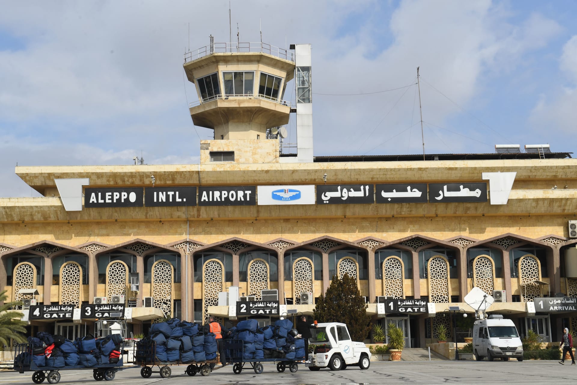 غارة إسرائيلية تستهدف مطار حلب السوري