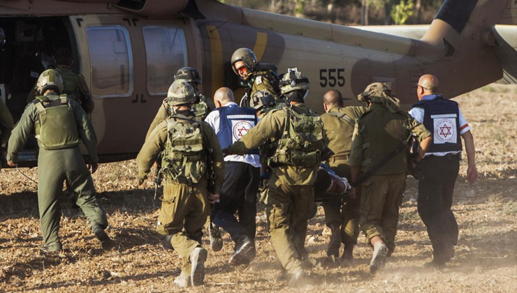 الاحتلال يعترف بمقتل ضابط إسرائيلي وإصابة اثنين في معارك بغزة