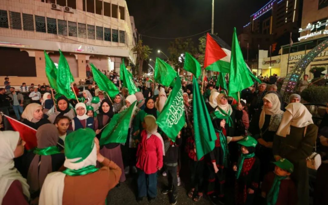اشتباكات ومسيرات حاشدة في الضفة دعمًا للمقاومة ونصرةً لغزة