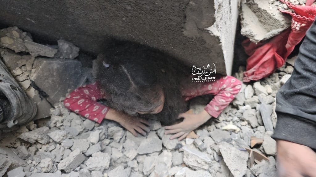 40 يومًا لمحرقة غزة .. مجزرة في مسجد والإبادة الجماعية متواصلة