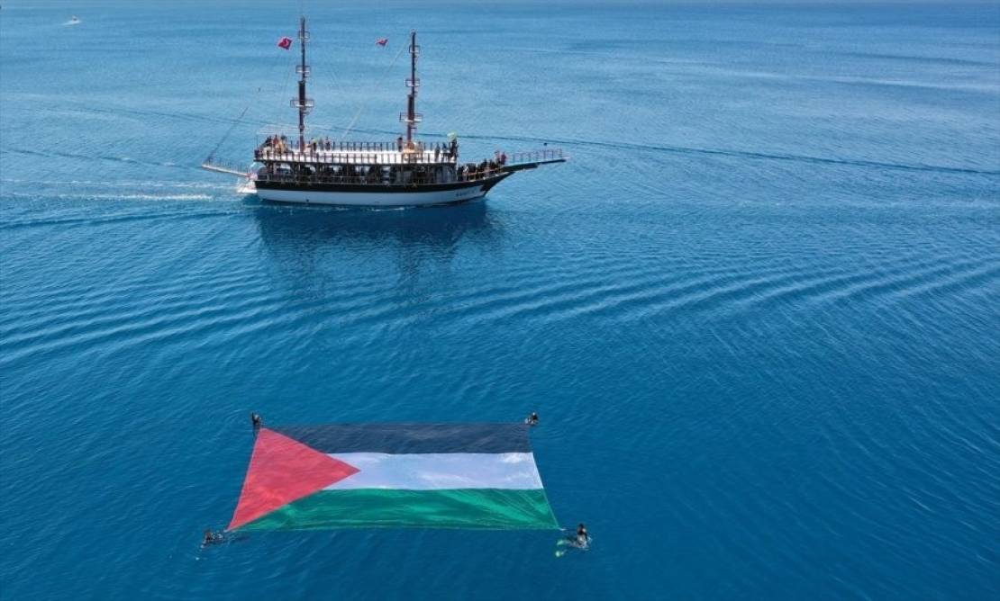 ألف قارب من 20 دولة باتجاه سواحل غزة رفضا للإبادة الجماعية