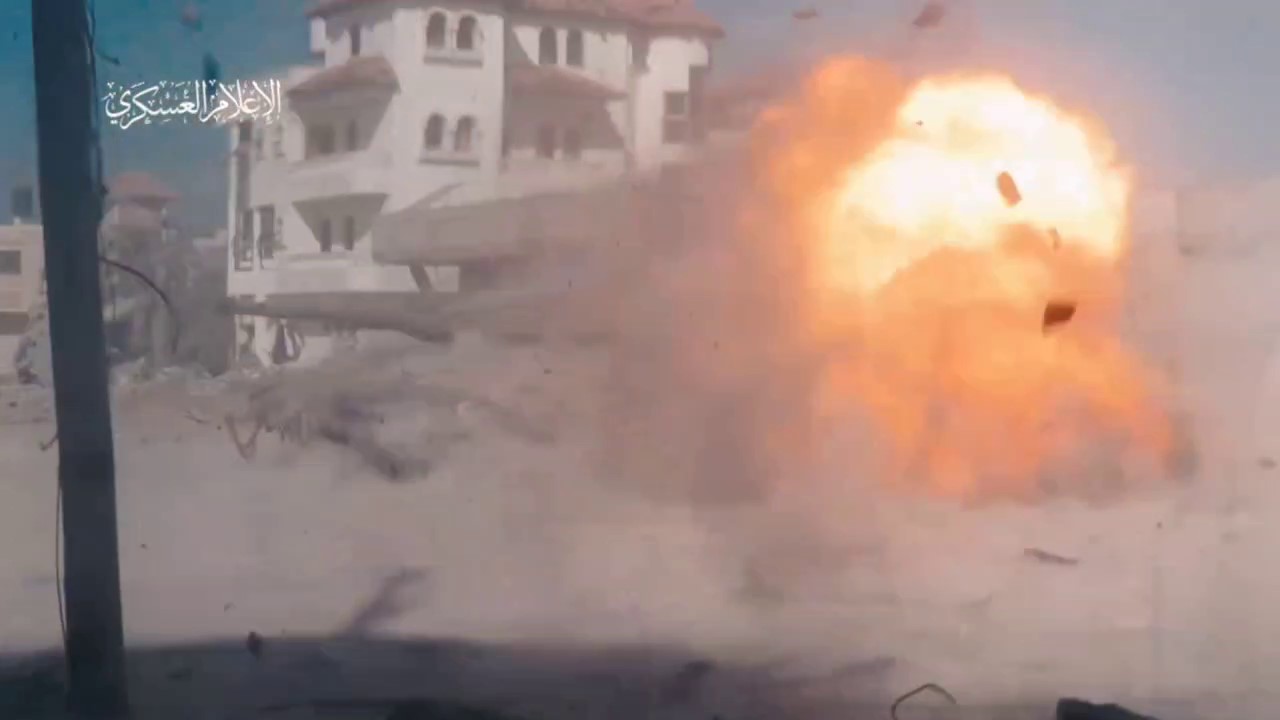 القسام يشتبك من النقطة صفر ويغنم سلاح أحد جنود الاحتلال في غزة