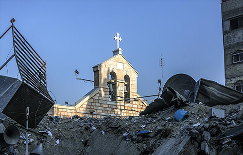 قناص إسرائيلي يقتل سيدتين مسيحيتين داخل كنيسة في غزة