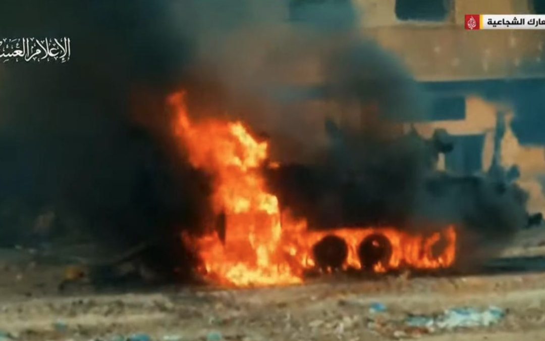 “سيلفي” مع دبابات محترقة وآليات وإطلاق رشقات صاروخية.. القسّام تواصل إذلال الاحتلال (شاهد)