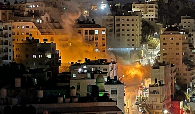 الاحتلال يفجر منزل الأسير باسل شحادة جنوب نابلس