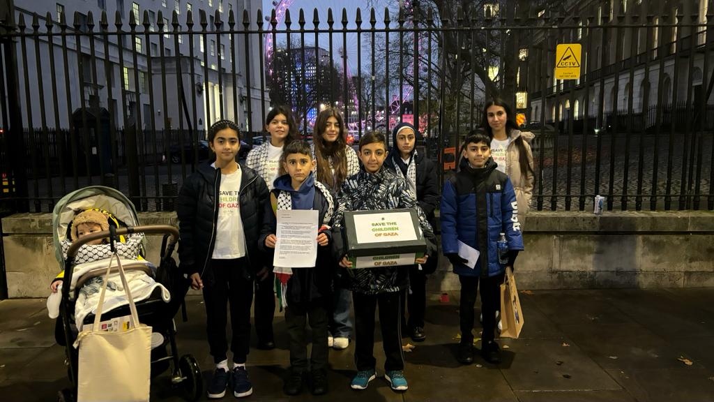 2500 طفل وقَّعوا عليها.. أطفال غزة في بريطانيا يتلقون ردًّا من حكومة سوناك على عريضتهم