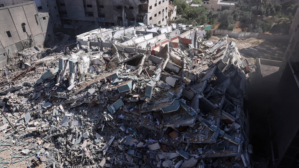 الإعلام الحكومي بغزة: الاحتلال ألقى على القطاع ما يزيد عن 3 قنابل نووية