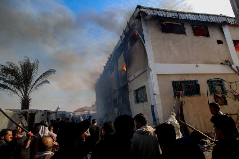 الإعلامي الحكومي: الاحتلال حرق 3000 وحدة سكنية بغزة بشكلٍ كاملٍ