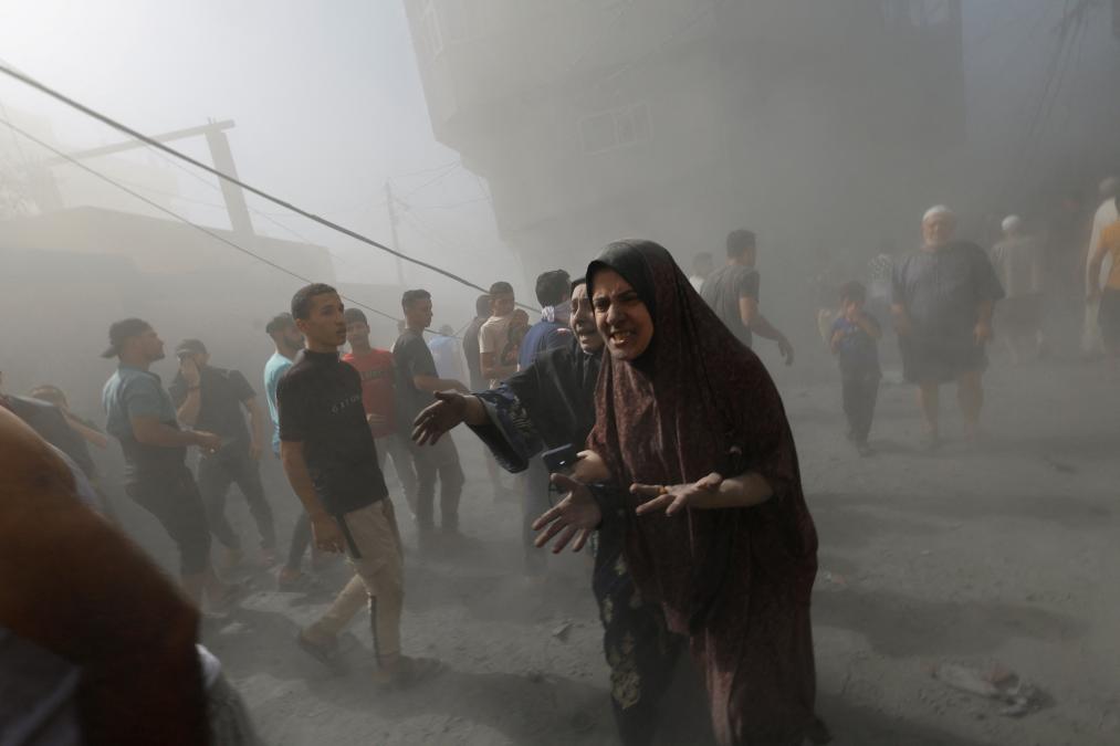 في “عيد الأم”.. الهلال الأحمر: 37 أما يُستشهدن يوميا في قطاع غزة