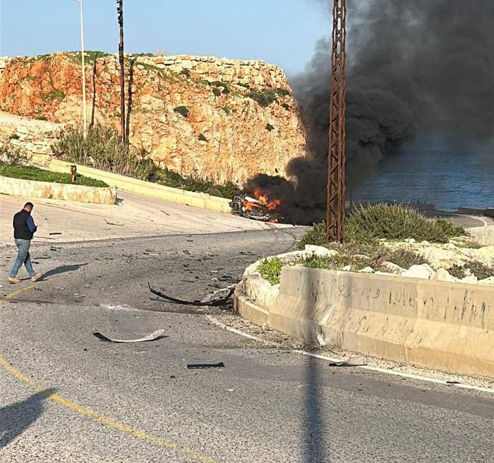 حزب الله يزف 3 من عناصره .. قصف إسرائيلي يستهدف سيارة جنوب لبنان