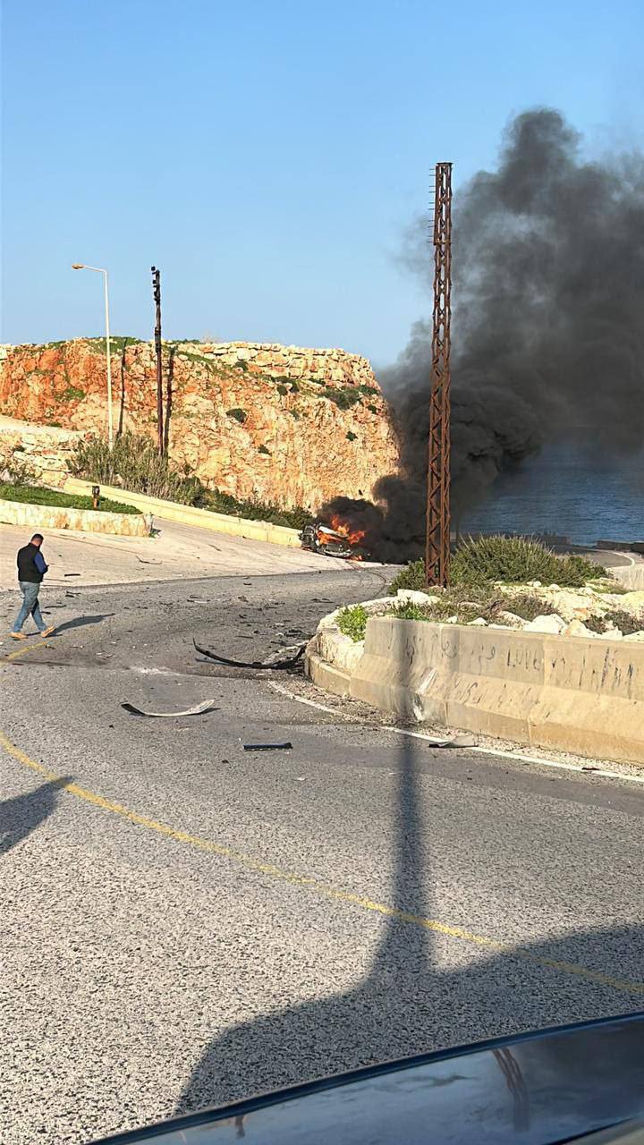 حزب الله يزف 3 من عناصره .. قصف إسرائيلي يستهدف سيارة جنوب لبنان