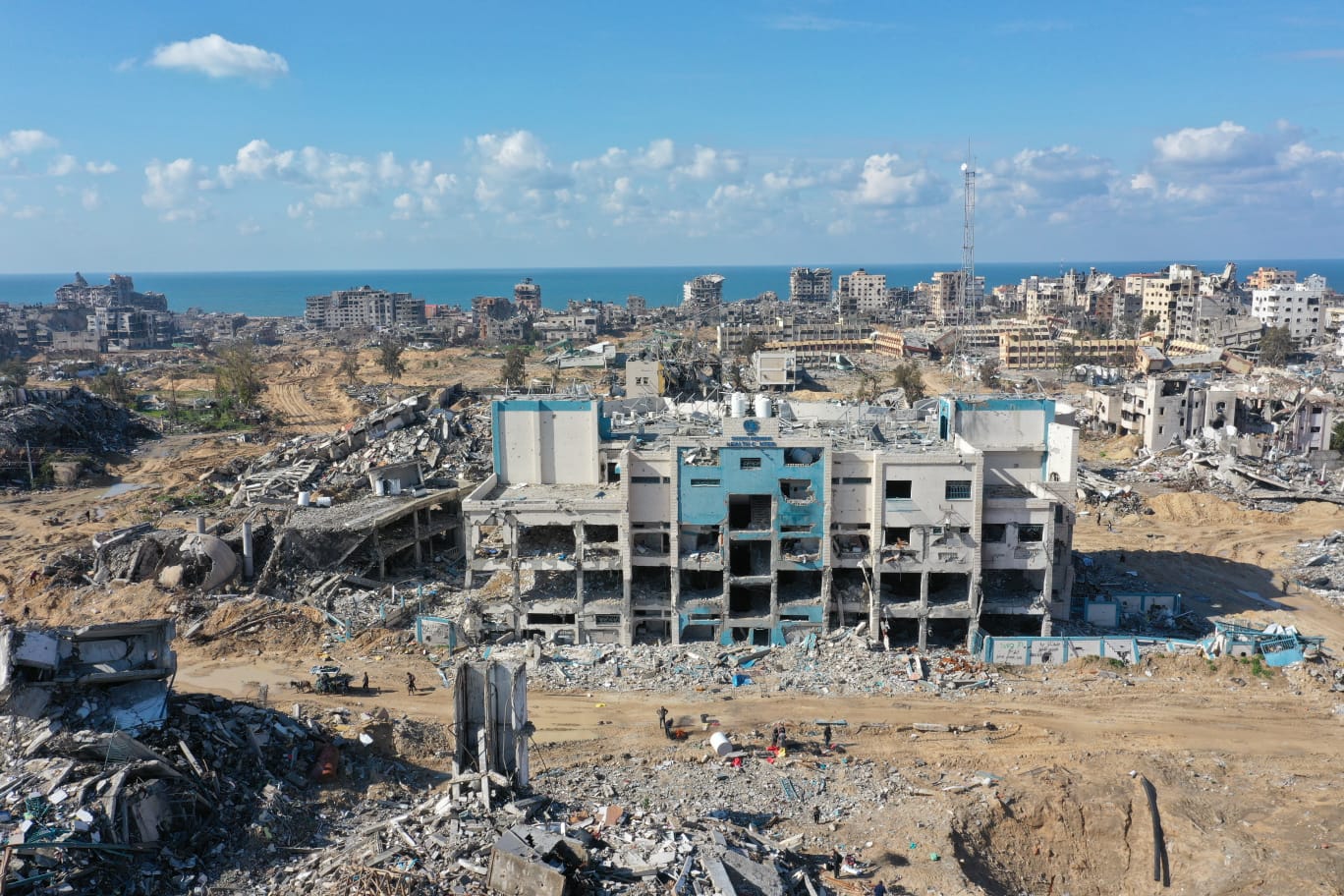 ما مصير العام الدراسي الحالي في قطاع غزة مع استمرار حرب الإبادة و”التجهيل”؟