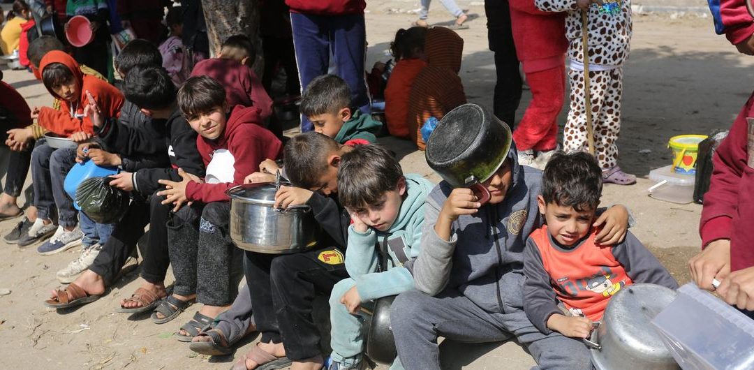 برنامج الغذاء العالمي: الأطفال يموتون من الجوع في عموم غزة