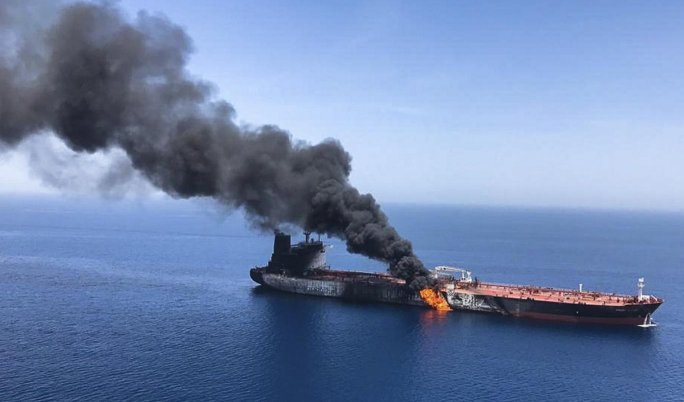 هجوم على سفينة قرب اليمن