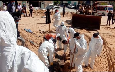 الدفاع المدني: 58 جثة جديدة في 3 مقابر جماعية بمستشفى ناصر