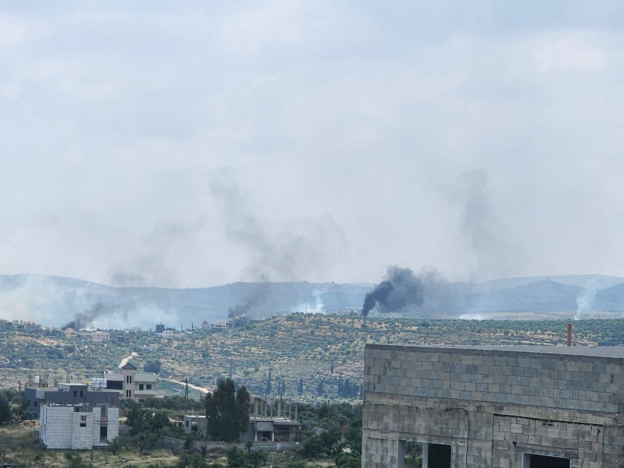 إصابات وإحراق ممتلكات خلال هجمات للمستوطنين برام الله ونابلس