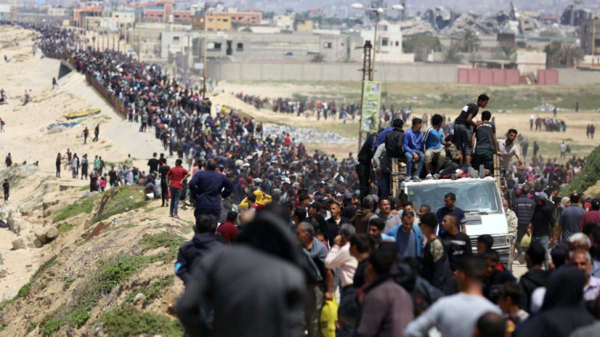 “الأورومتوسطي”: “إسرائيل” تمنع عودة المُهجرين بغزة إلى بيوتهم بالقتل والتهديد