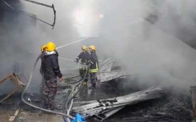 قنابل الاحتلال تحرق عشرات المحال التجارية في السوق المركزي برام الله