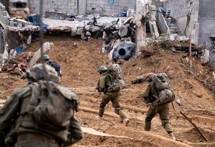 الاحتلال ينسحب من شمال غزة ويعلن مقتل جنديين