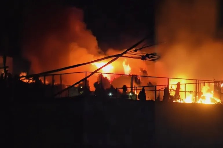 حريق كبير قرب قاعدة عسكرية إسرائيلية بالقدس